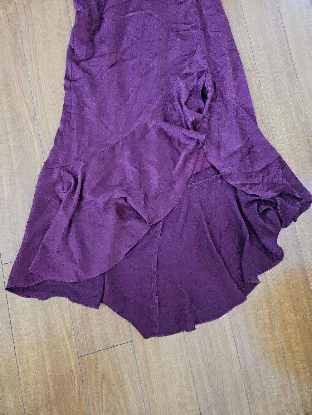Express DEEP Burgundy Ruffle High-Low Satin Dress Sz Size 10 - Picture 11 of 16